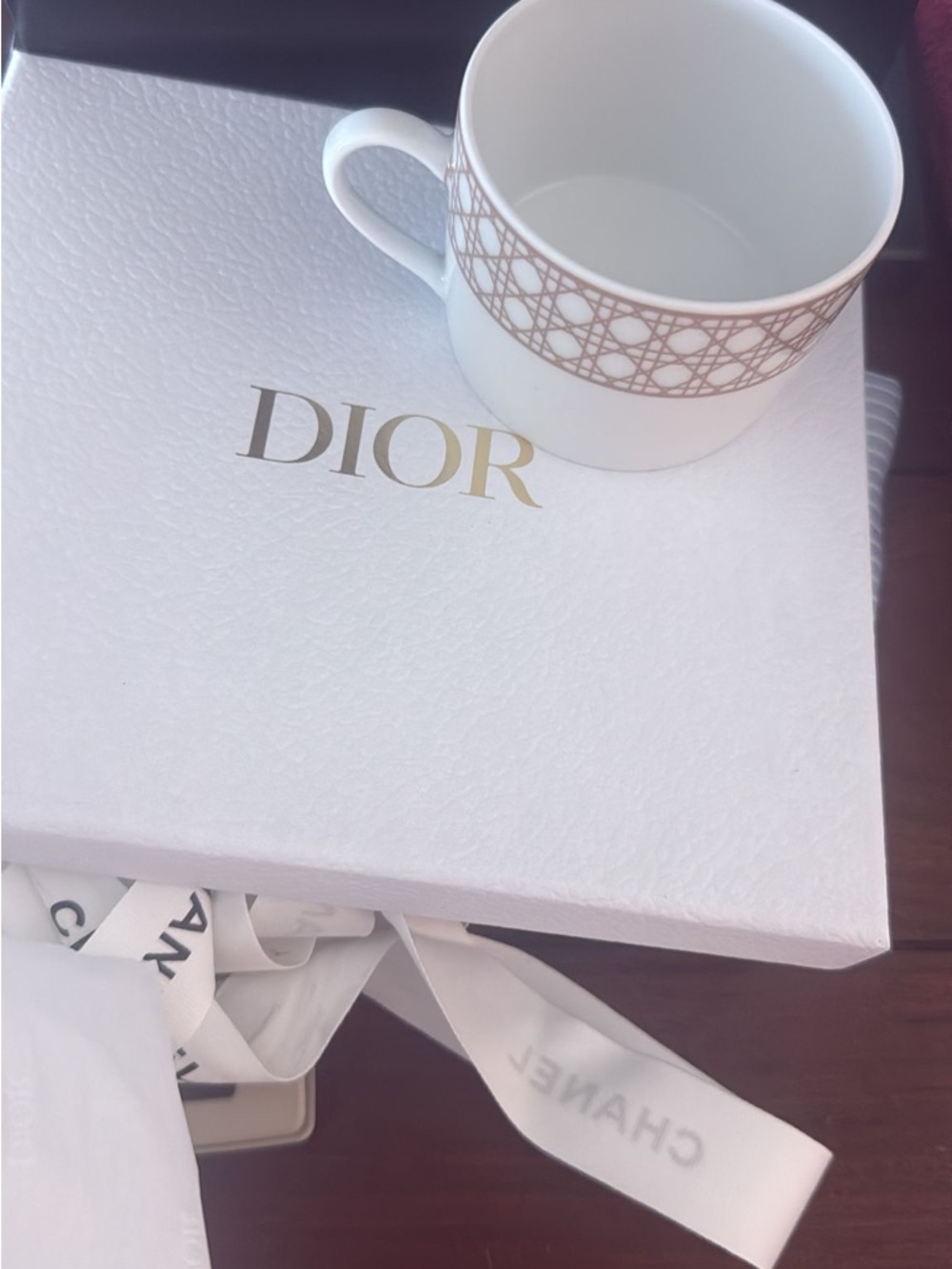 Dior Cannage Montaigne Teacup and Saucer Set
🔍